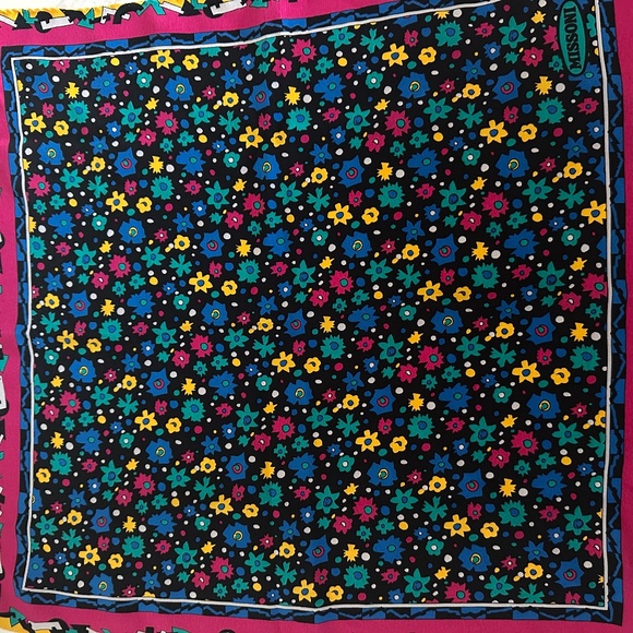 MISSONI 100% SILK SCARF - Picture 1 of 7